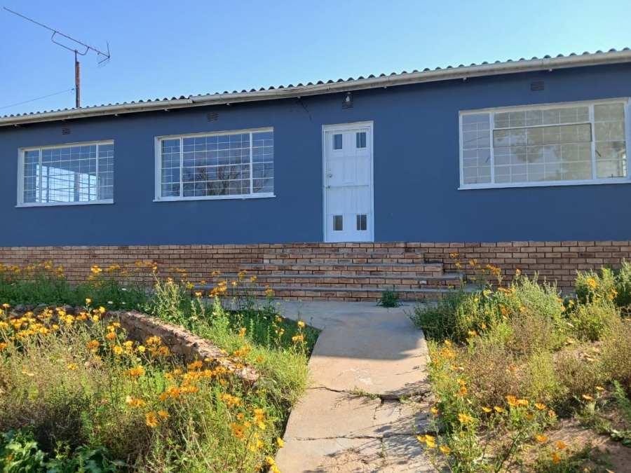 6 Bedroom Property for Sale in Bitterfontein Western Cape